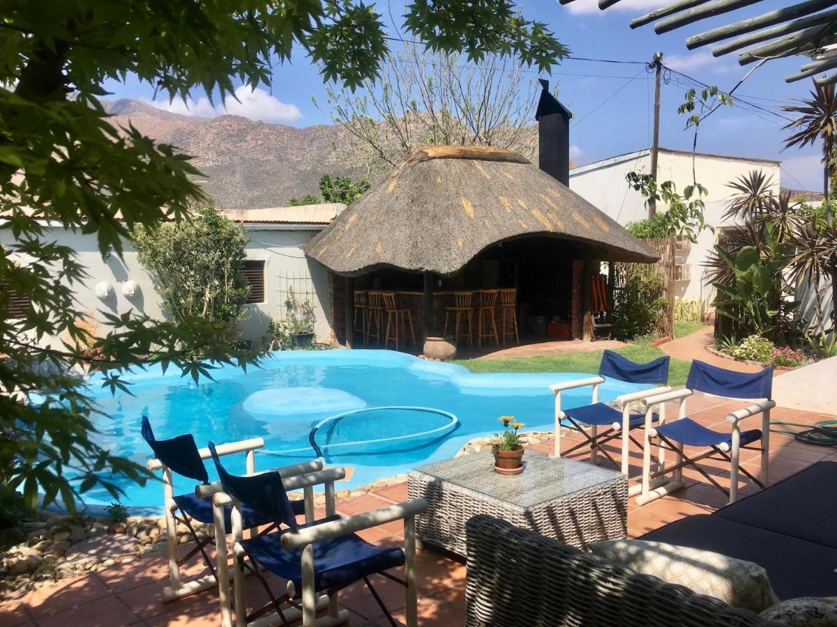 John Montagu Accommodation Luaran gambar
