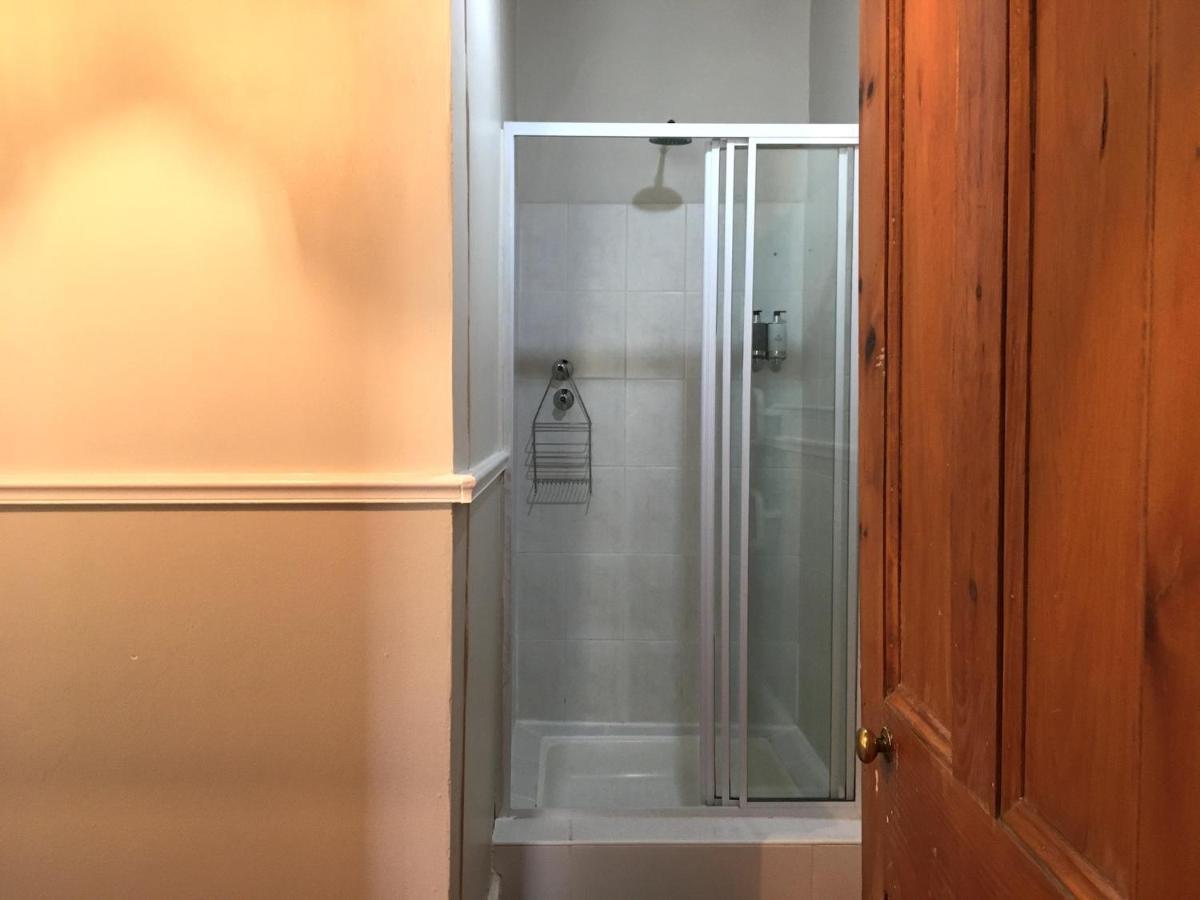 John Montagu Accommodation Luaran gambar