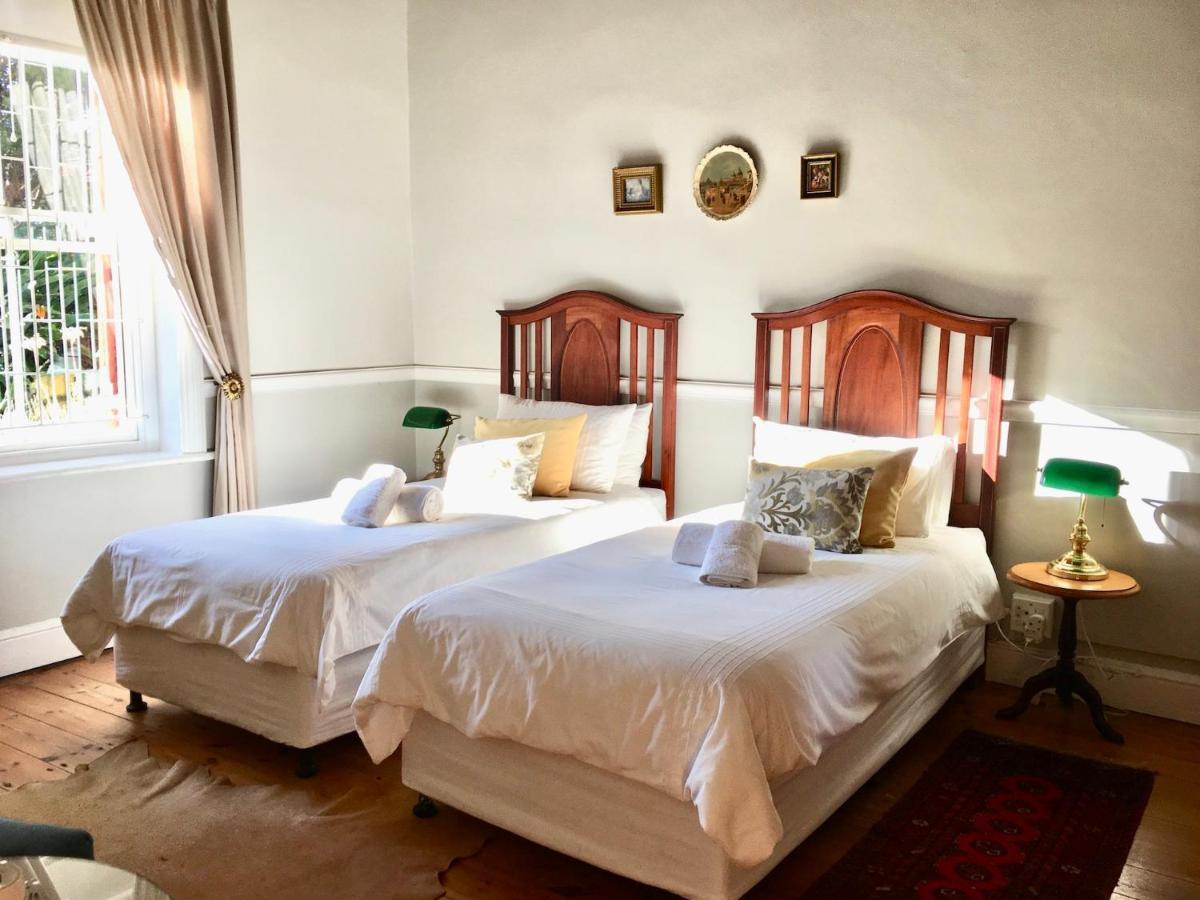 John Montagu Accommodation Luaran gambar