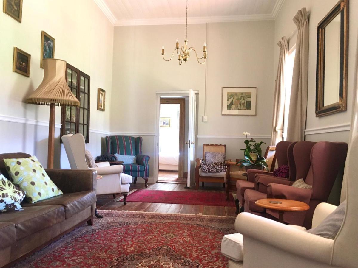 John Montagu Accommodation Luaran gambar
