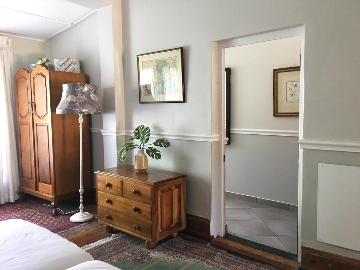 John Montagu Accommodation Luaran gambar