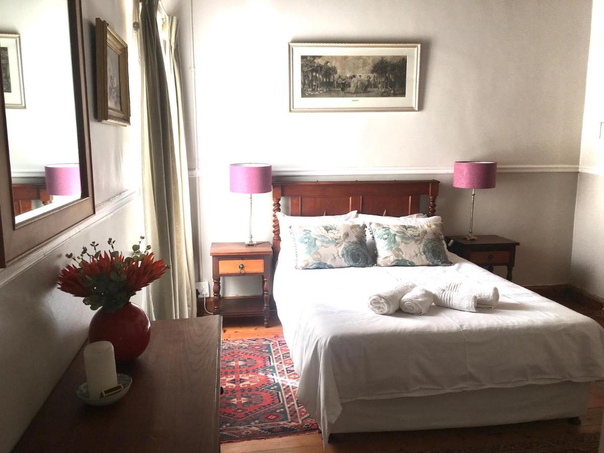 John Montagu Accommodation Luaran gambar