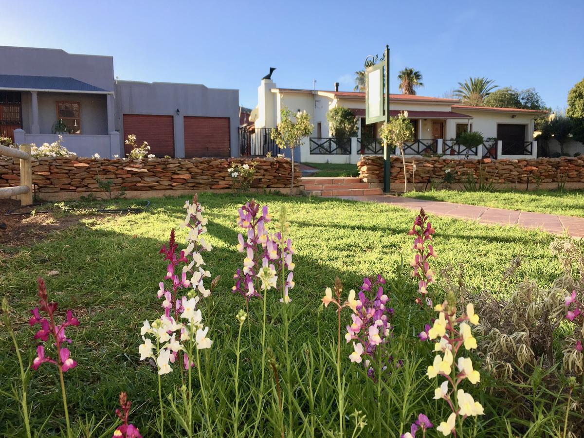 John Montagu Accommodation Luaran gambar